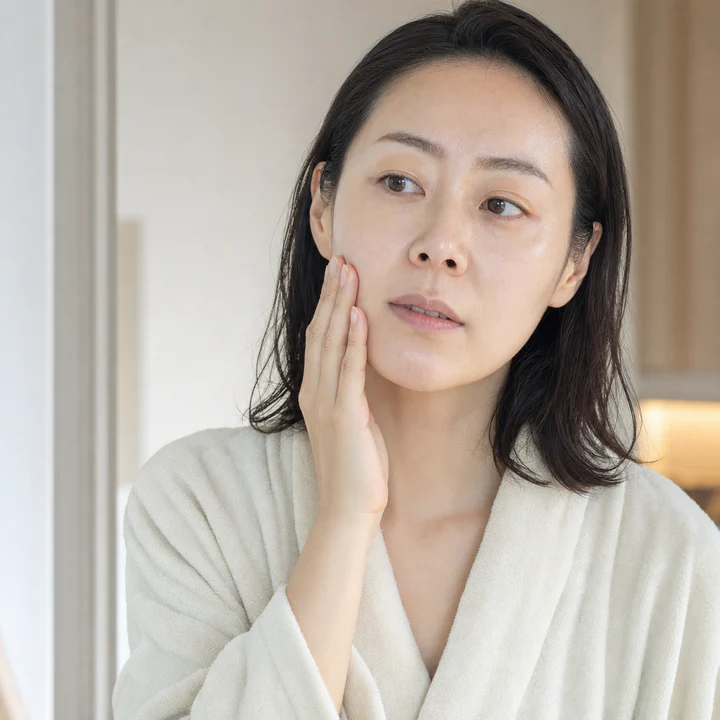 건조·보습 고민을 일상 장면으로 표현한 일러스트